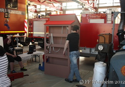 Bilder vom Bau des Sommertagswagen der JF Weinheim  2012  200 
