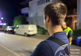 2024 07 21 Person unter Auto 08