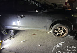 2024 07 21 Person unter Auto 01